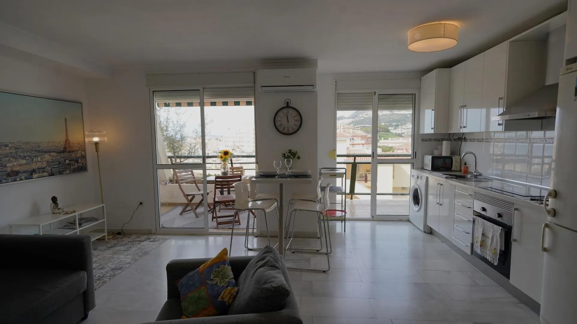 Precioso Apartamento Con Vista Al Mar En Benalmádena